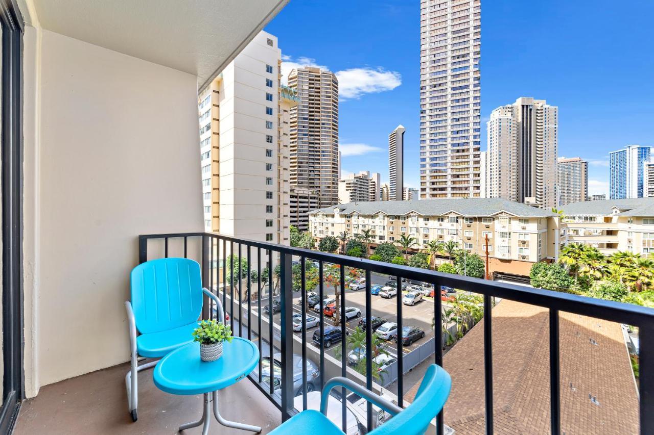 Renovated With City View At Aqua Palms Waikiki Honolulu Eksteriør bilde