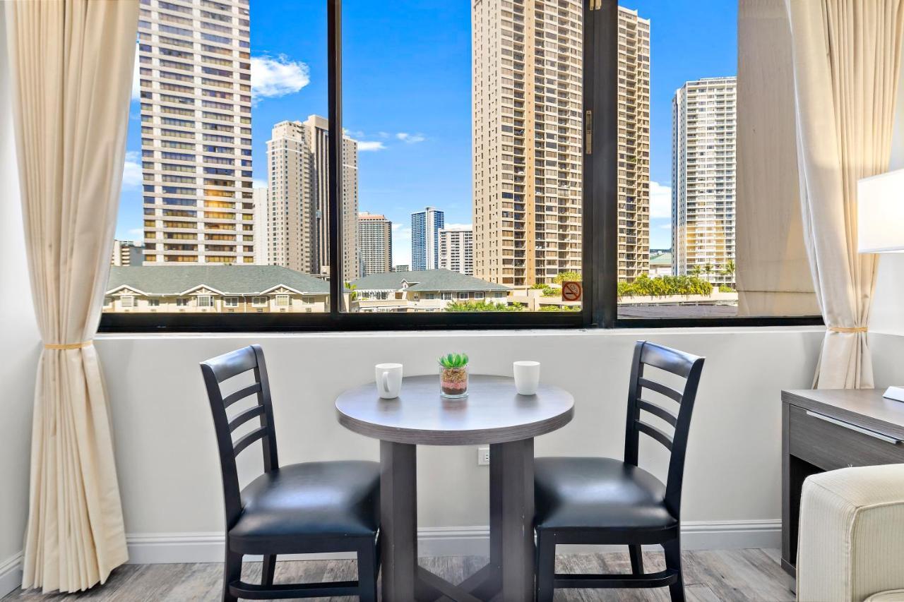 Renovated With City View At Aqua Palms Waikiki Honolulu Eksteriør bilde